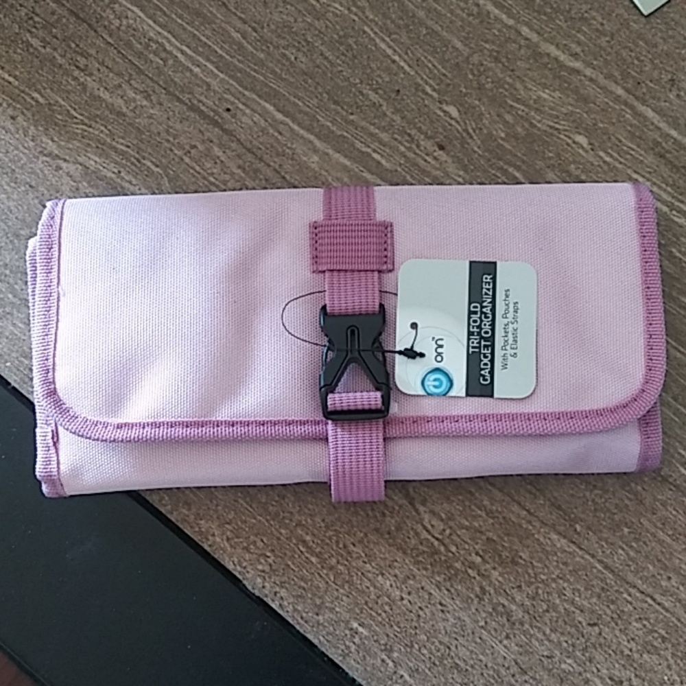 ONN Trifold Gadget Organizer